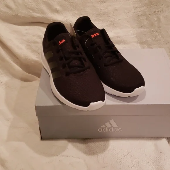 Brand New Men Adidas Shoe, Black Size 9 - Picture 5 of 10